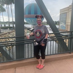 Meet your Posher, Debbie